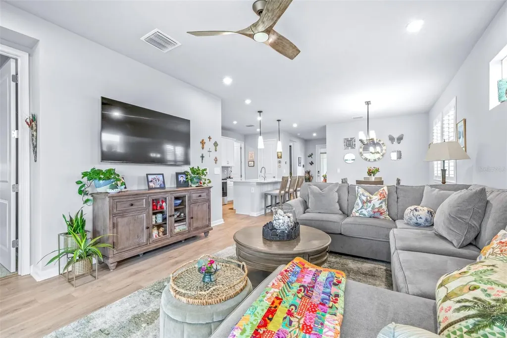 6131 Timberdale Avenue Wesley Chapel FL 33545