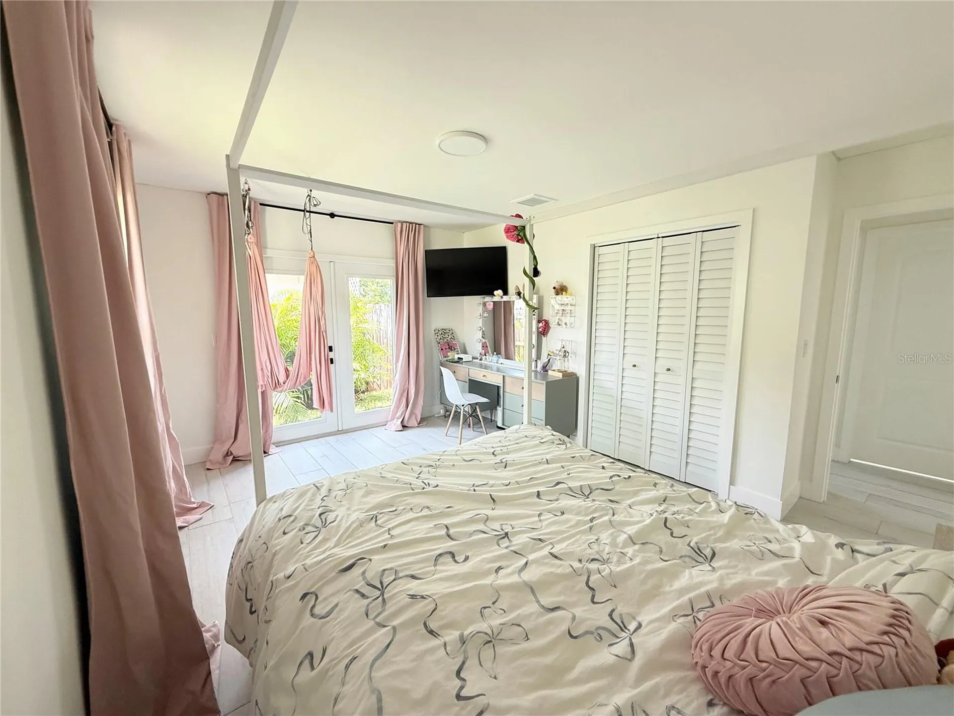797 45th Avenue NE St Petersburg FL 33703