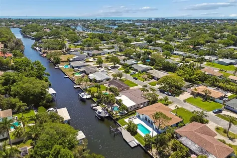 797 45th Avenue NE St Petersburg FL 33703