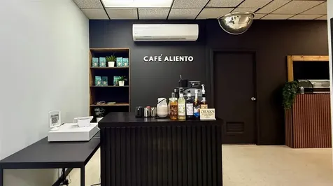 272 Calle 272 Bloq. L B 12, Urb. Country Club Carolina PR 00982
