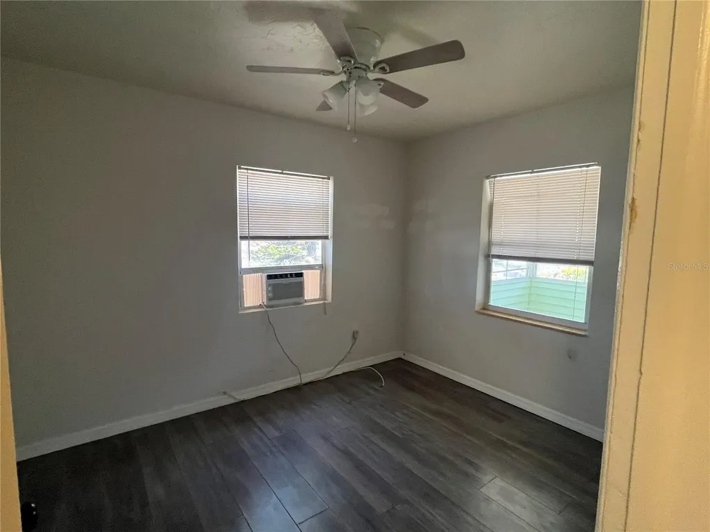 10825 Navajo Drive St Petersburg FL 33708
