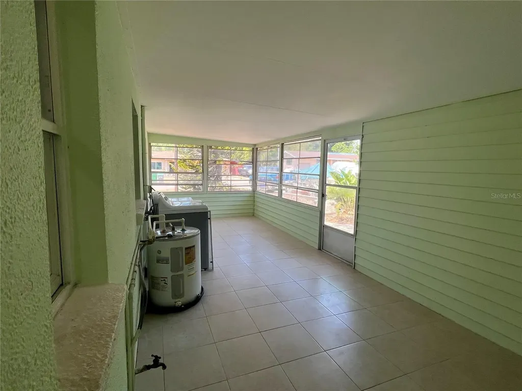 10825 Navajo Drive St Petersburg FL 33708
