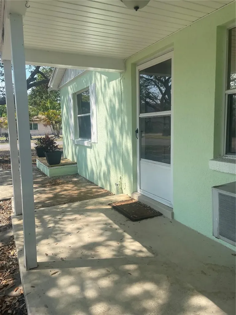 10825 Navajo Drive St Petersburg FL 33708