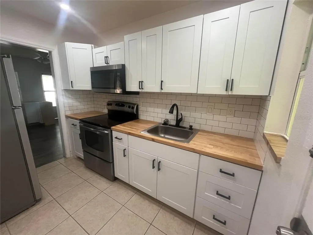 10825 Navajo Drive St Petersburg FL 33708