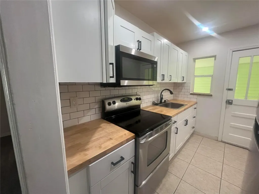 10825 Navajo Drive St Petersburg FL 33708