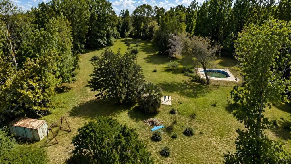 8850 NW 160th Street Fanning Springs FL 32693