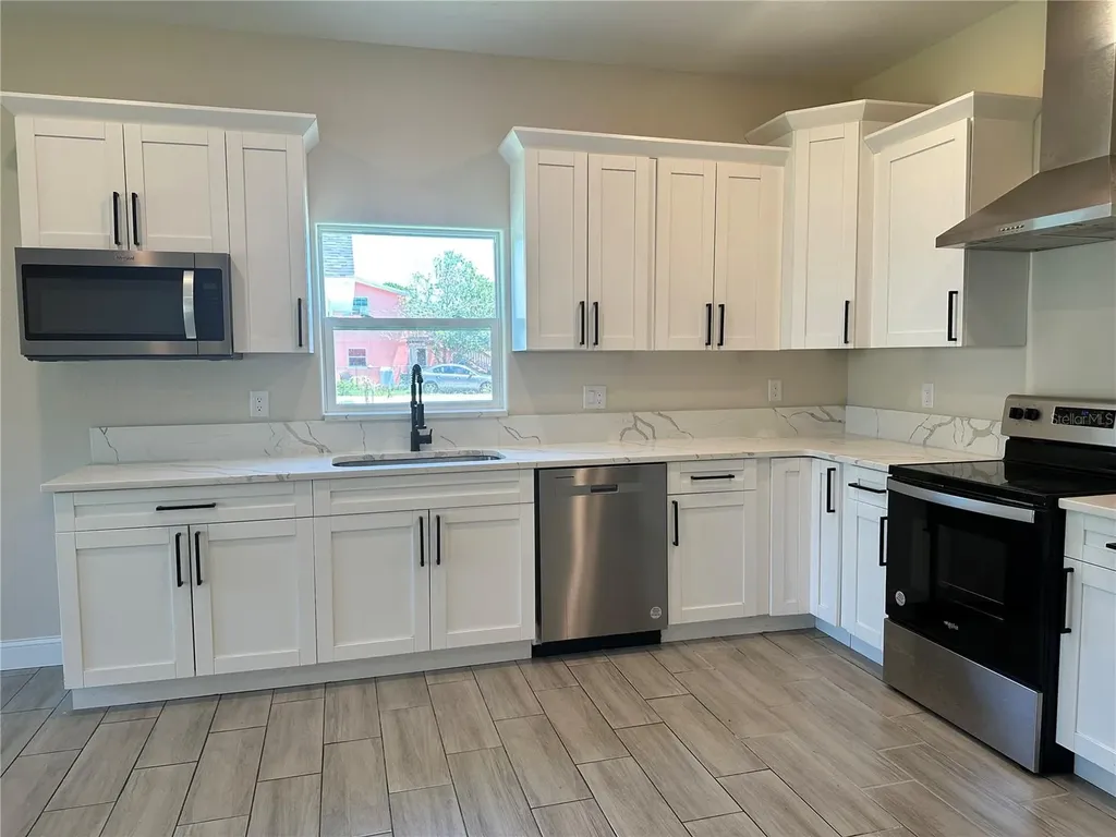 1404 Lowry Avenue E Haines City FL 33844