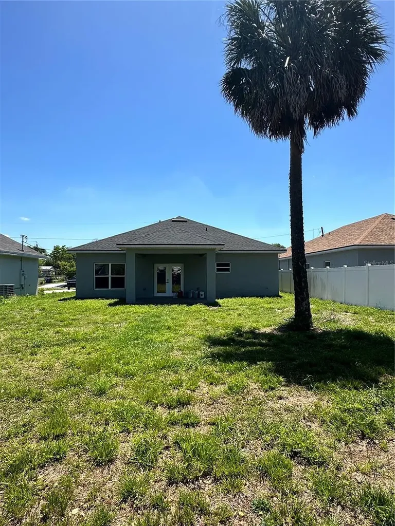 1404 Lowry Avenue E Haines City FL 33844