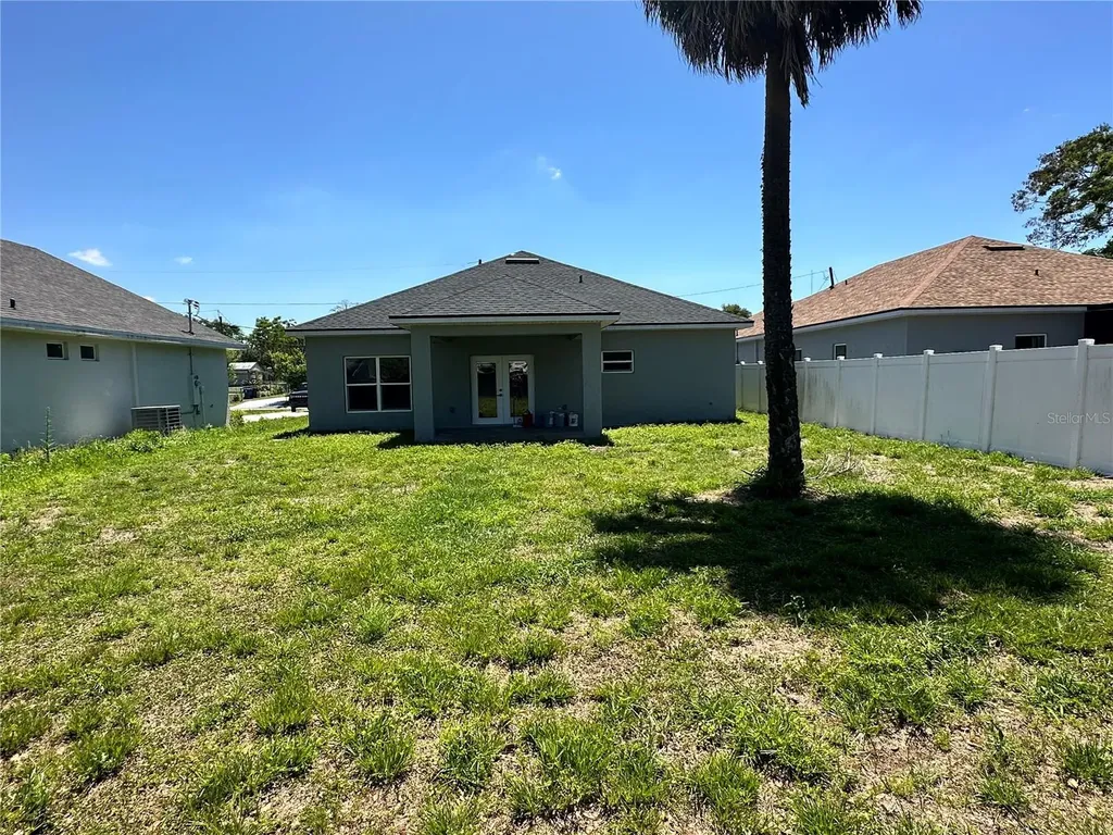 1404 Lowry Avenue E Haines City FL 33844