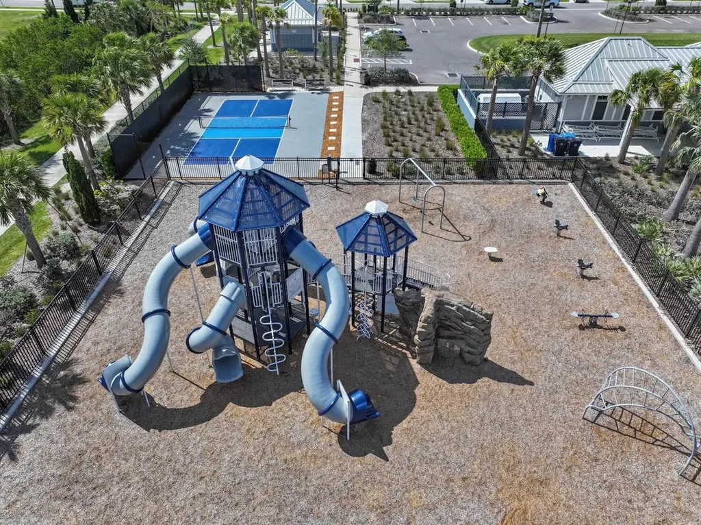 889 Calico Scallop Street Ruskin FL 33570