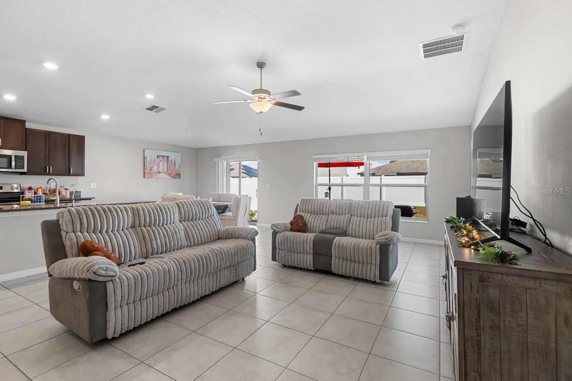 889 Calico Scallop Street Ruskin FL 33570