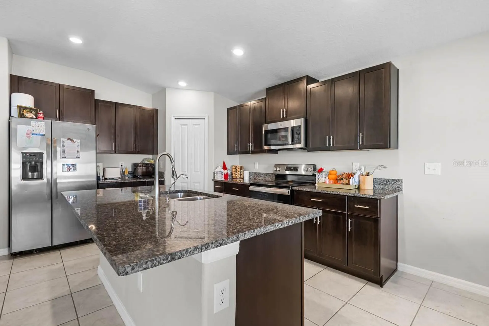 889 Calico Scallop Street Ruskin FL 33570