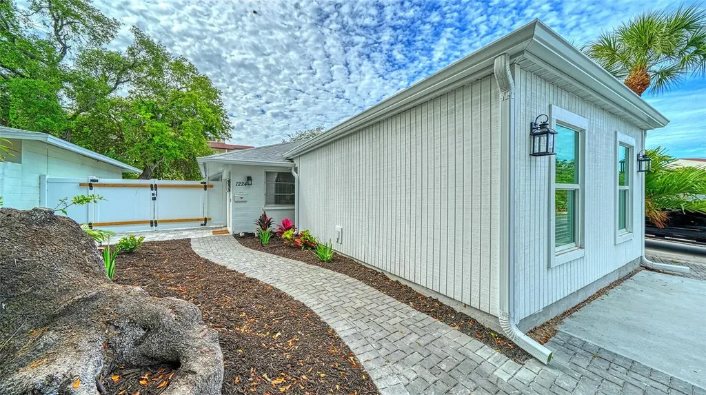 1224 Moonmist Circle Sarasota FL 34242