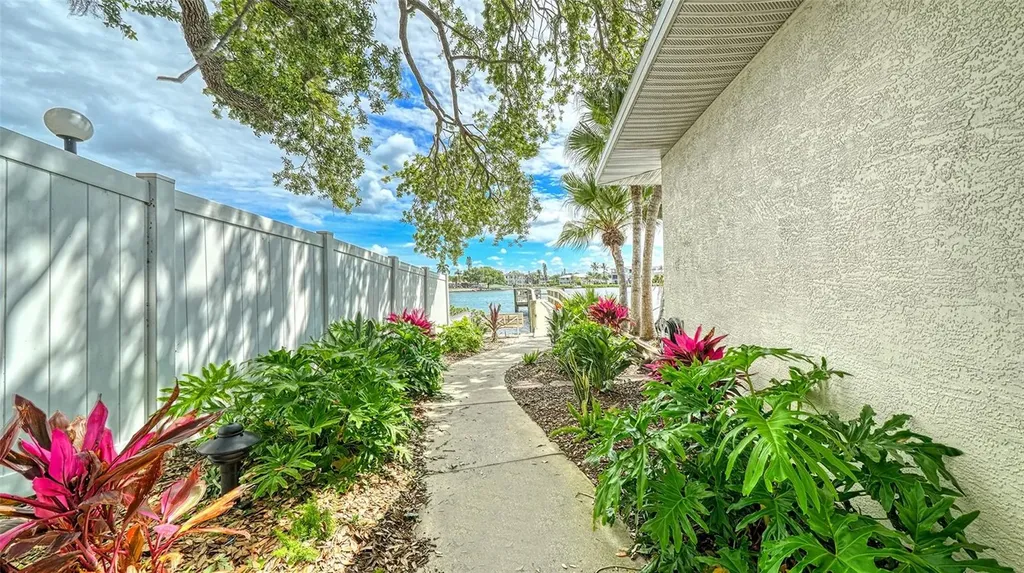 1224 Moonmist Circle Sarasota FL 34242