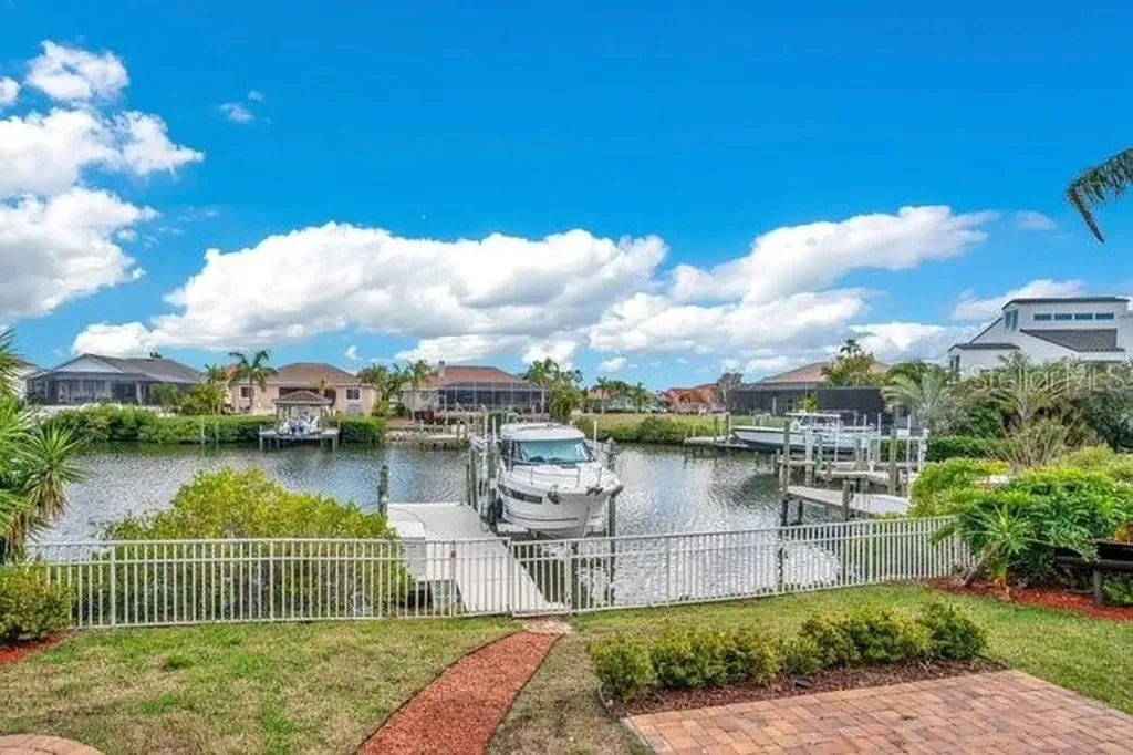 934 Symphony Isles Boulevard Apollo Beach FL 33572