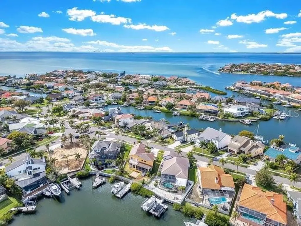 934 Symphony Isles Boulevard Apollo Beach FL 33572