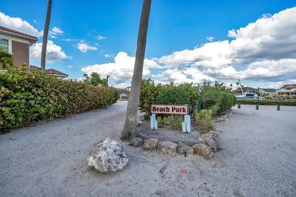 934 Symphony Isles Boulevard Apollo Beach FL 33572