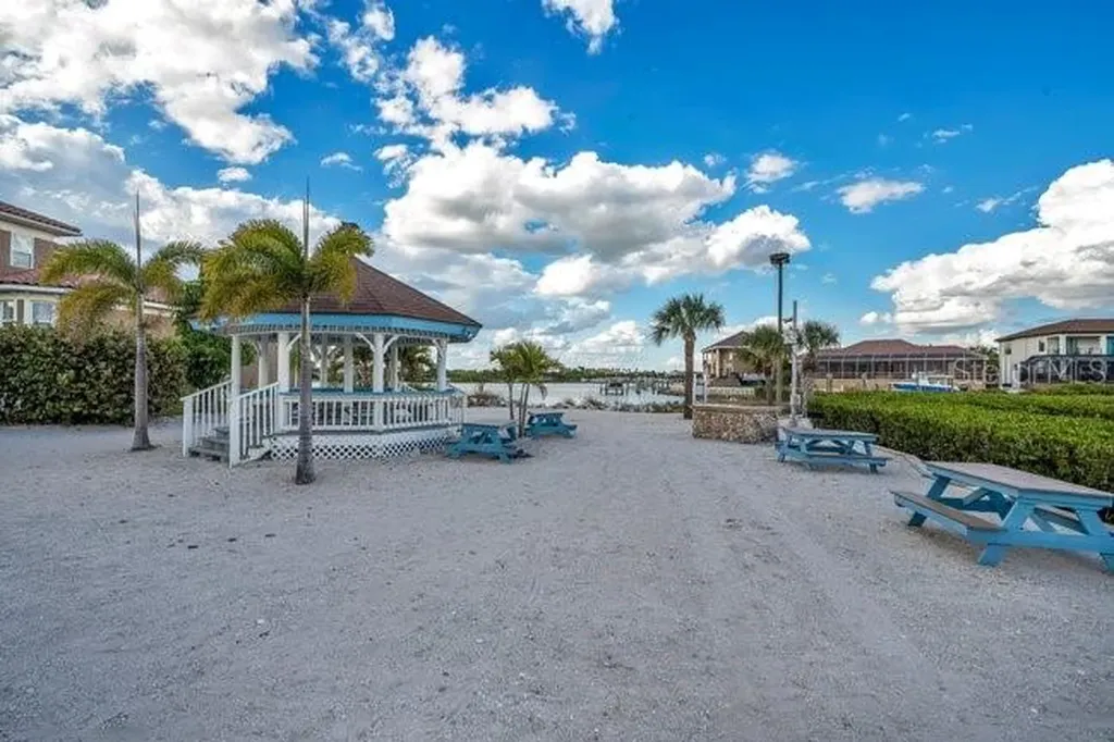 934 Symphony Isles Boulevard Apollo Beach FL 33572