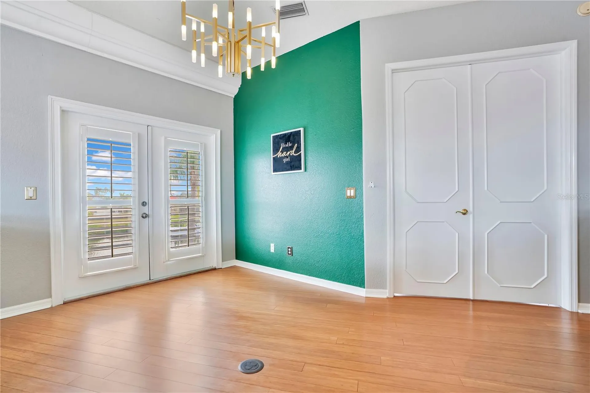 934 Symphony Isles Boulevard Apollo Beach FL 33572