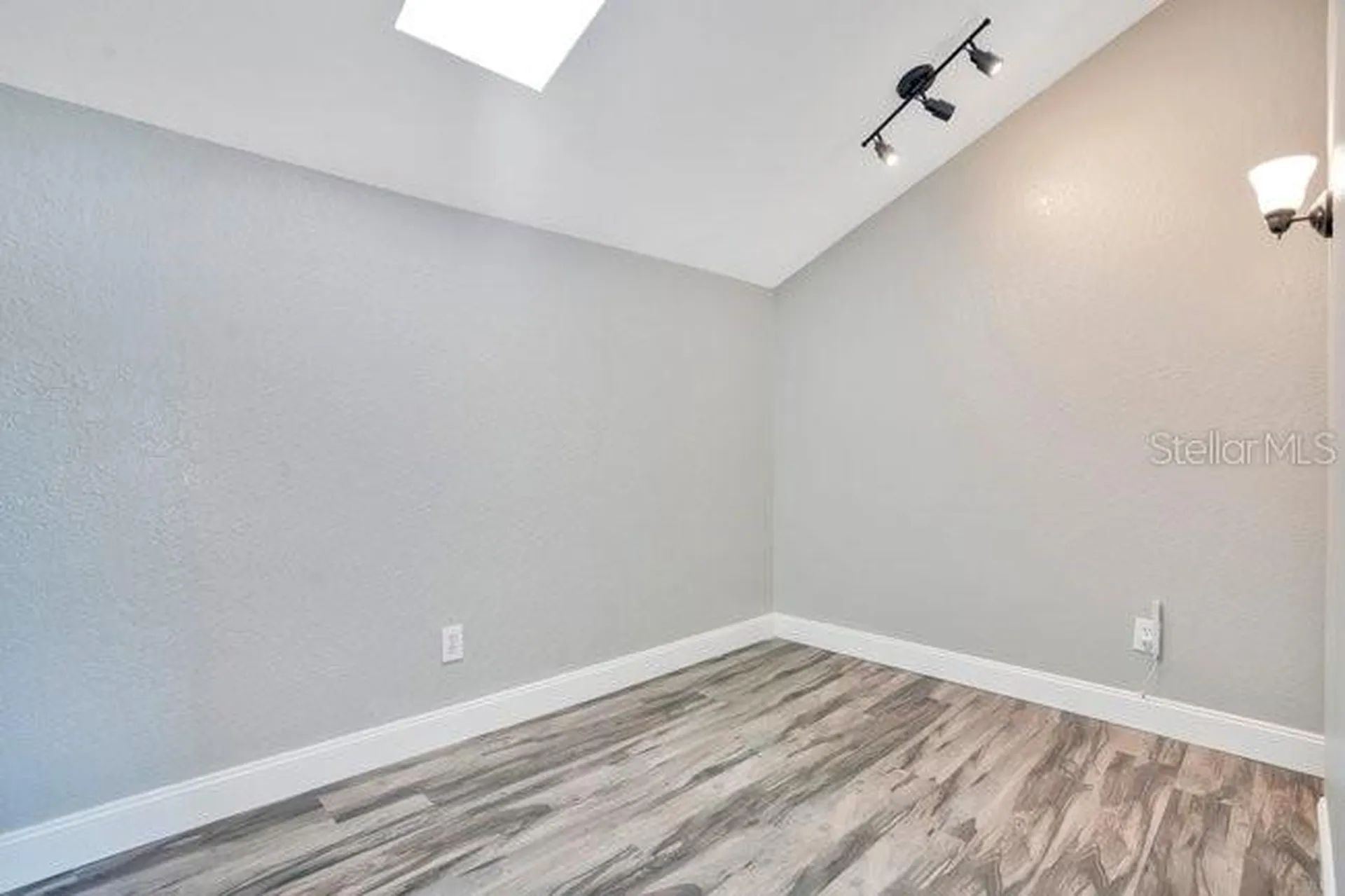 934 Symphony Isles Boulevard Apollo Beach FL 33572