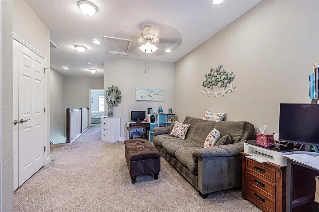 11523 Crowned Sparrow Lane Tampa FL 33626