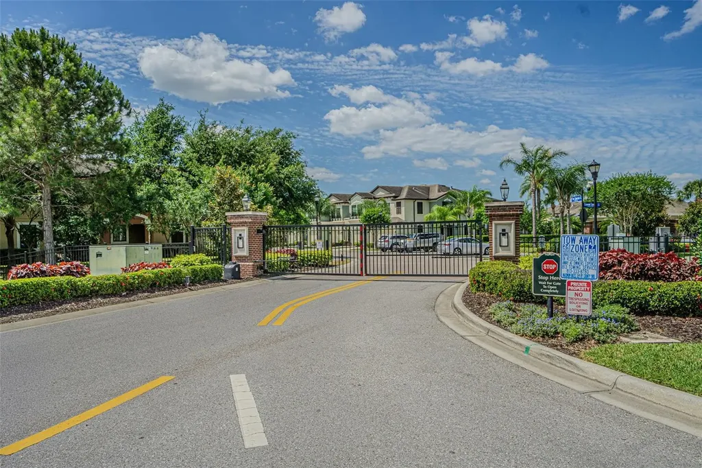 11523 Crowned Sparrow Lane Tampa FL 33626