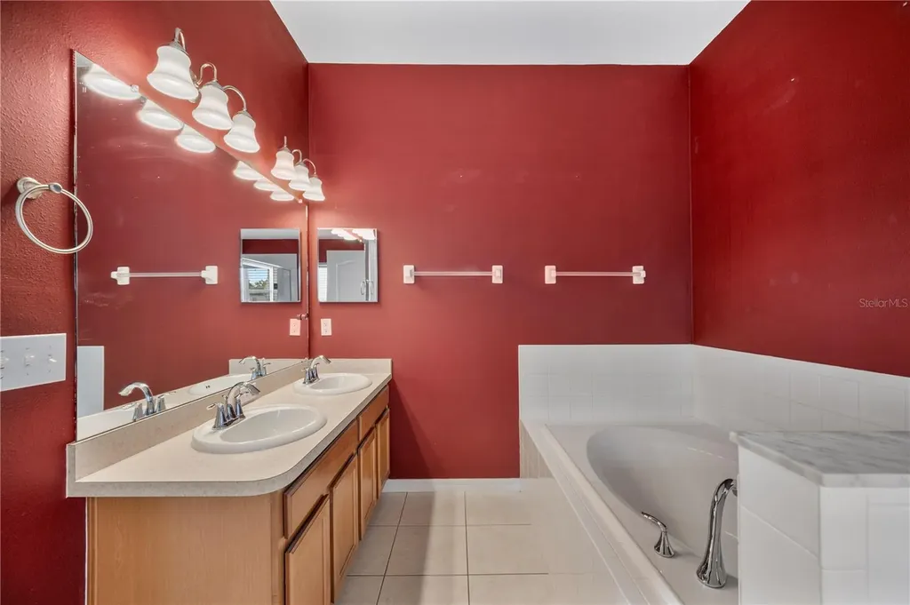 7256 Twin Cedar Lane Lakeland FL 33810