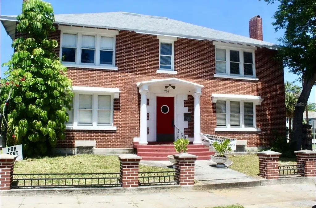 701 W Swann Avenue Tampa FL 33606