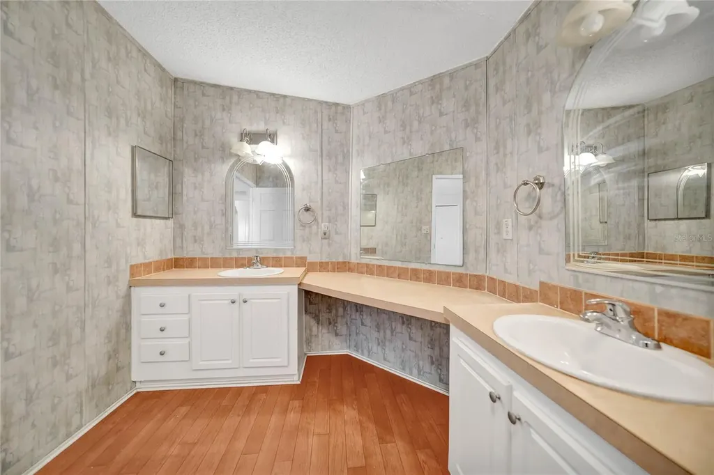2100 Kings Highway Port Charlotte FL 33980