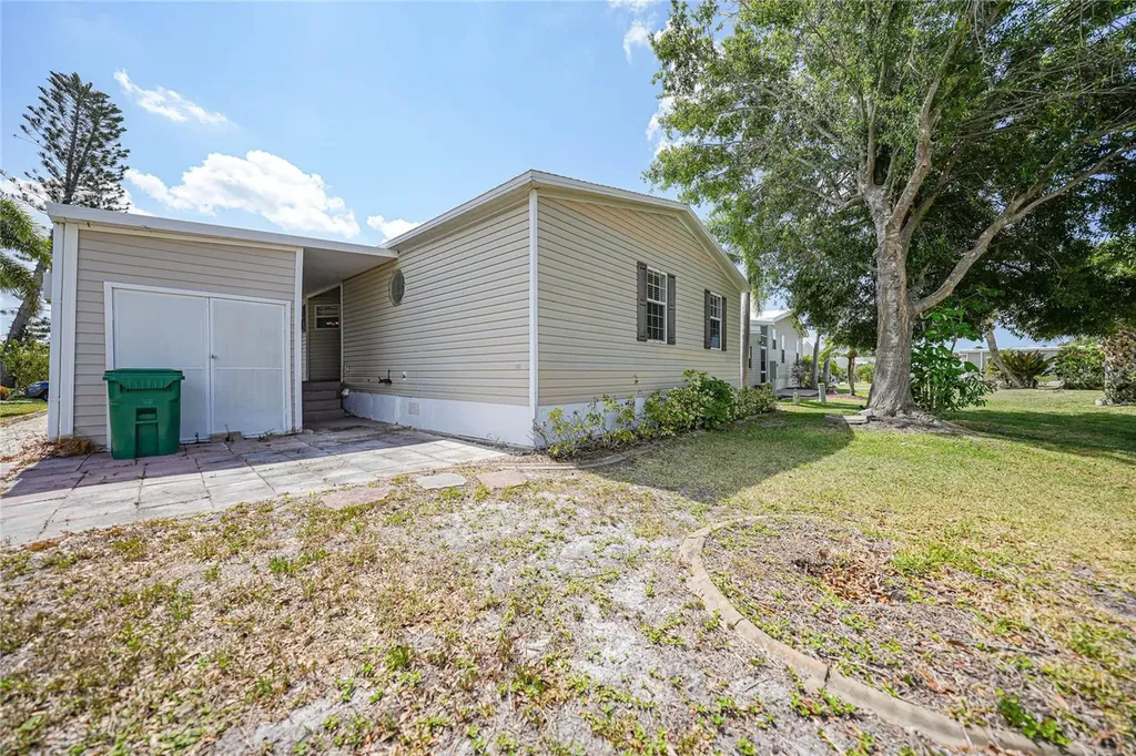 2100 Kings Highway Port Charlotte FL 33980