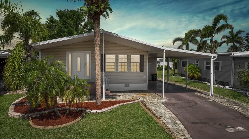 2100 Kings Highway Port Charlotte FL 33980