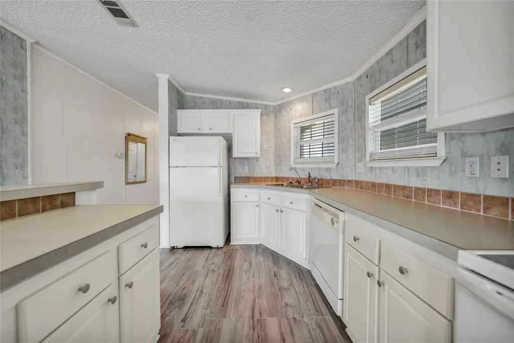 2100 Kings Highway Port Charlotte FL 33980