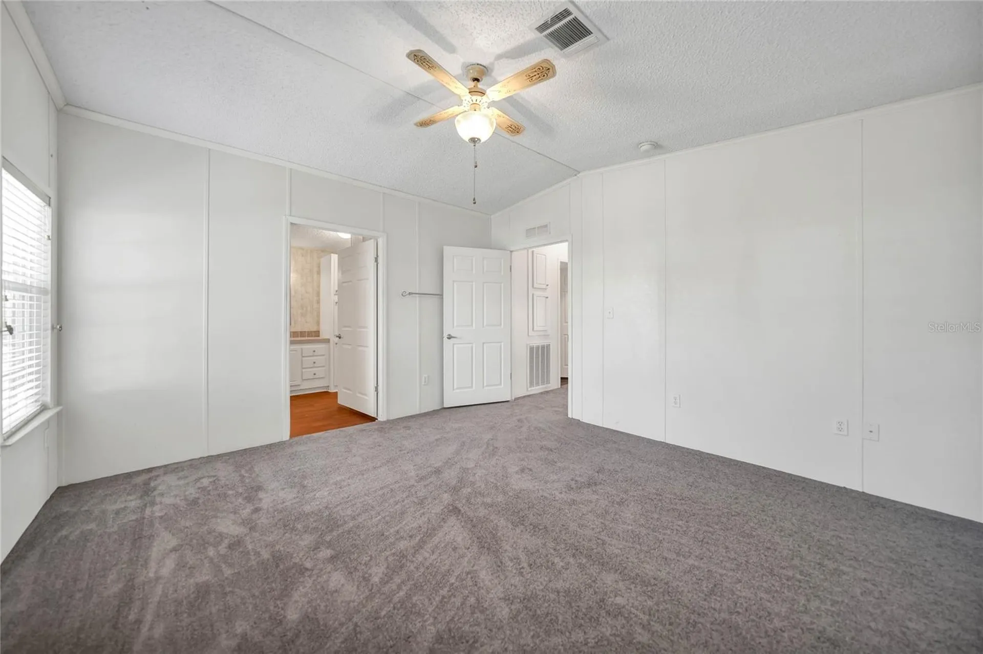 2100 Kings Highway Port Charlotte FL 33980