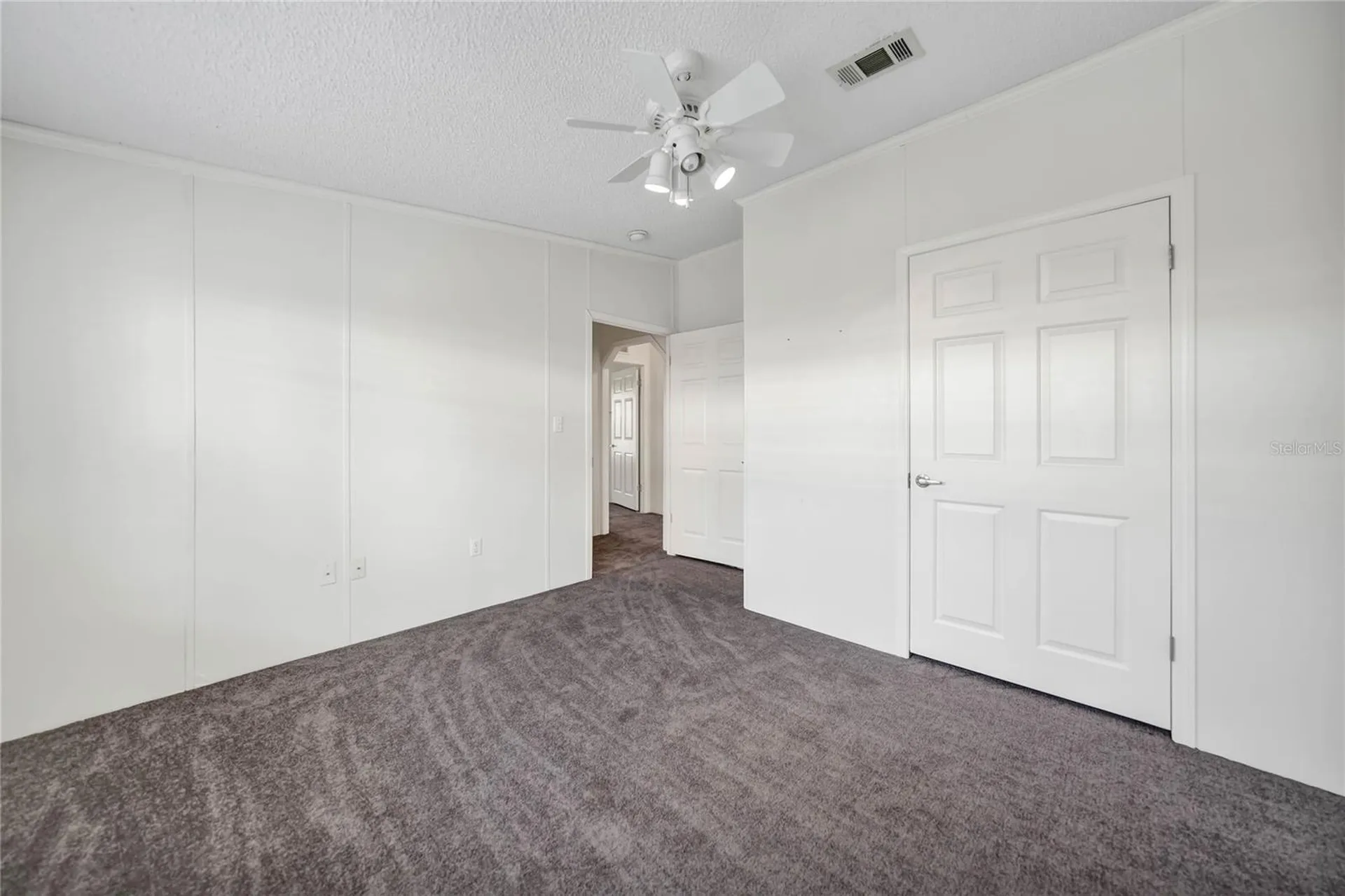 2100 Kings Highway Port Charlotte FL 33980