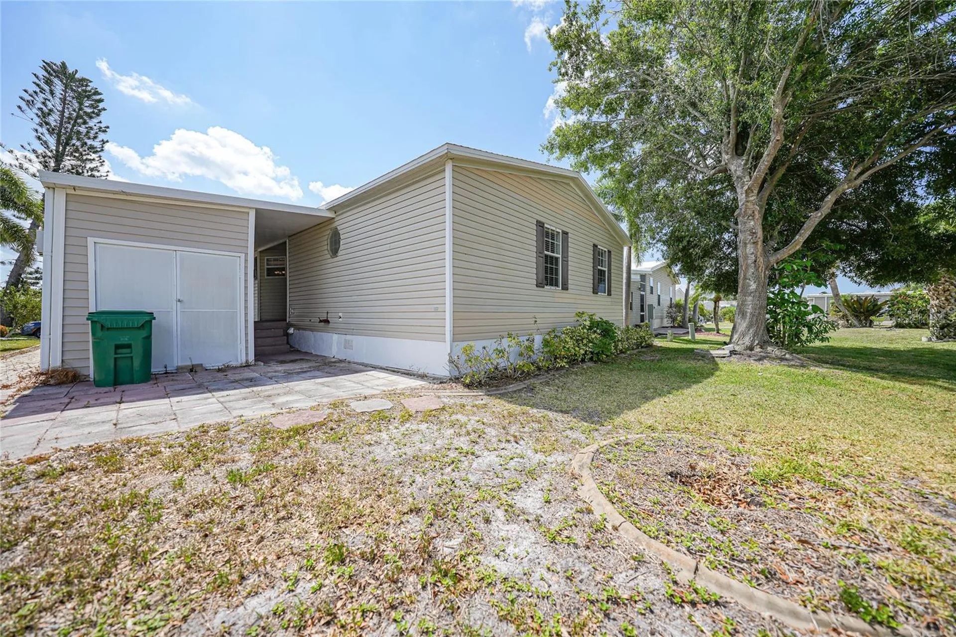 2100 Kings Highway Port Charlotte FL 33980