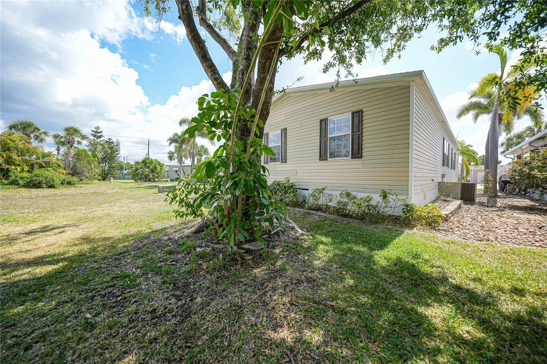 2100 Kings Highway Port Charlotte FL 33980