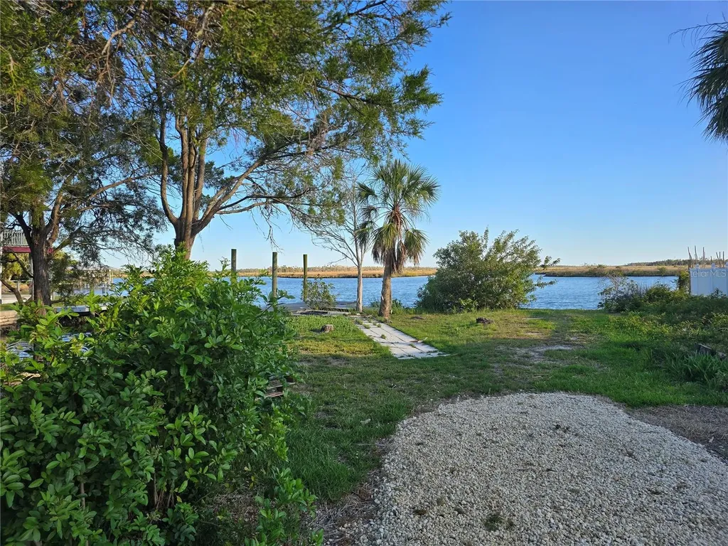 7472 W Thunderbird Island Homosassa FL 34448