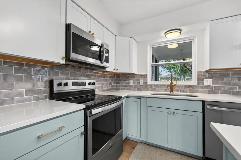 4160 19th Street N St Petersburg FL 33714