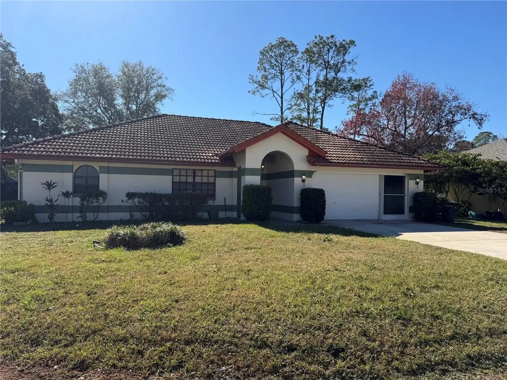32 Westlawn Place Palm Coast FL 32164