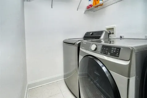 5230 Hyland Hills Avenue Sarasota FL 34241