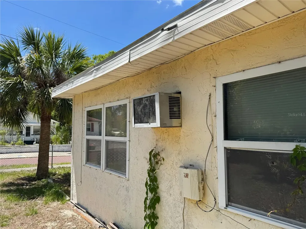 72 Ada Street Tarpon Springs FL 34689