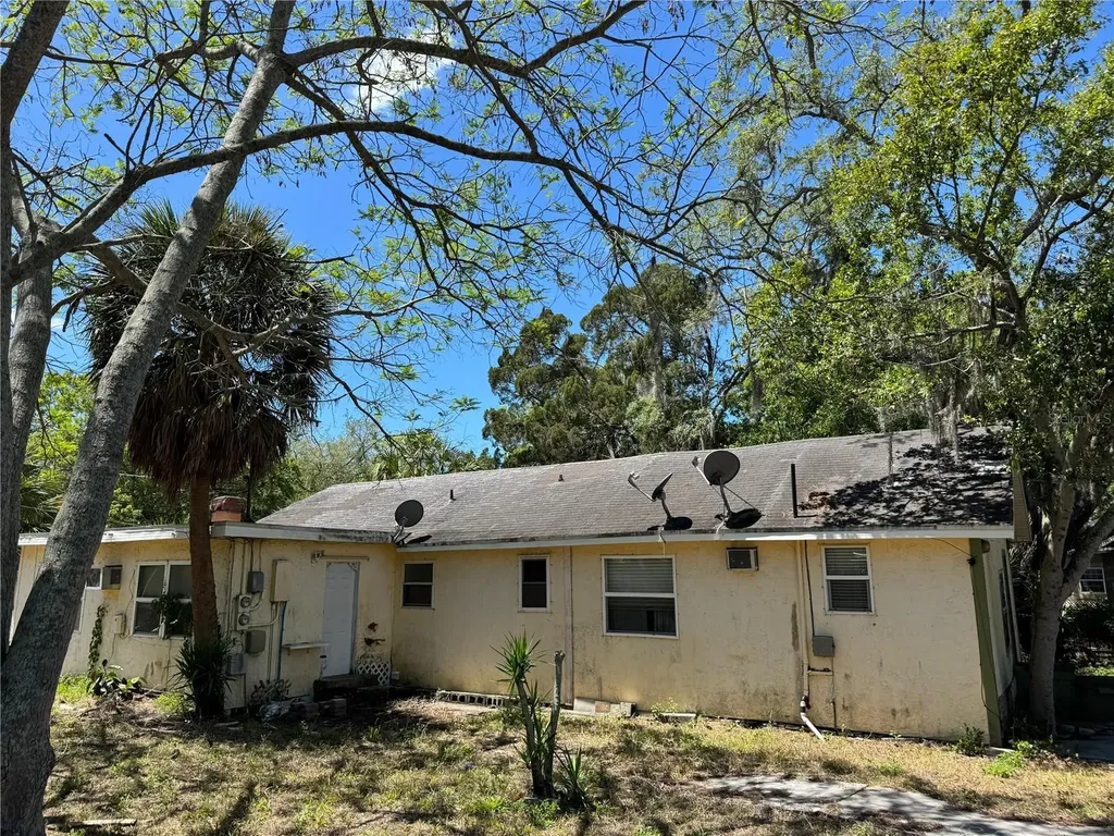 72 Ada Street Tarpon Springs FL 34689