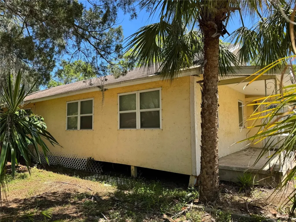 72 Ada Street Tarpon Springs FL 34689