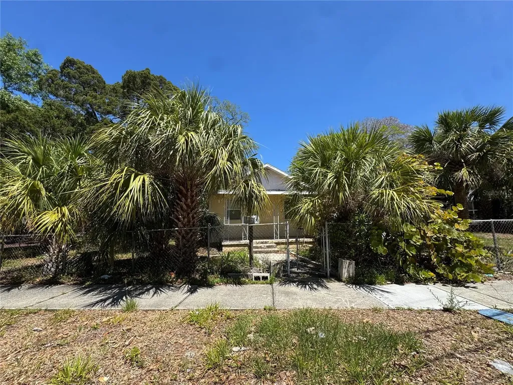 72 Ada Street Tarpon Springs FL 34689