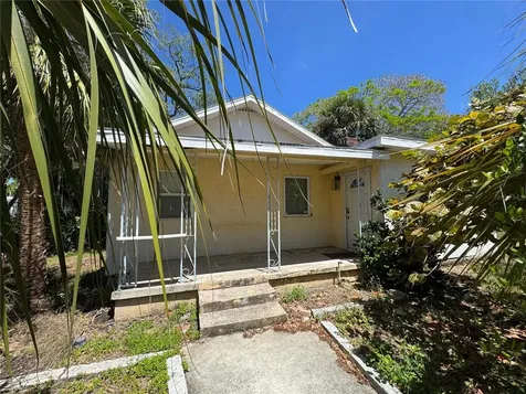 72 Ada Street Tarpon Springs FL 34689