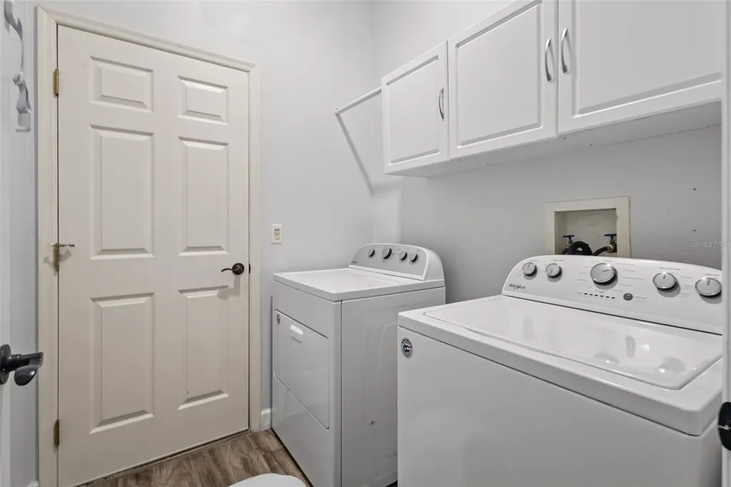 382 Fountainview Circle Oldsmar FL 34677