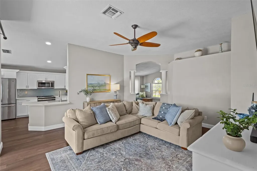 382 Fountainview Circle Oldsmar FL 34677