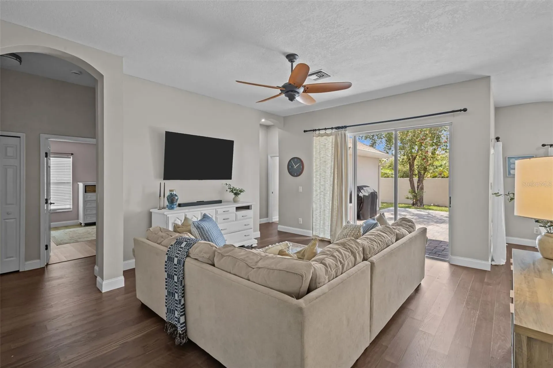 382 Fountainview Circle Oldsmar FL 34677
