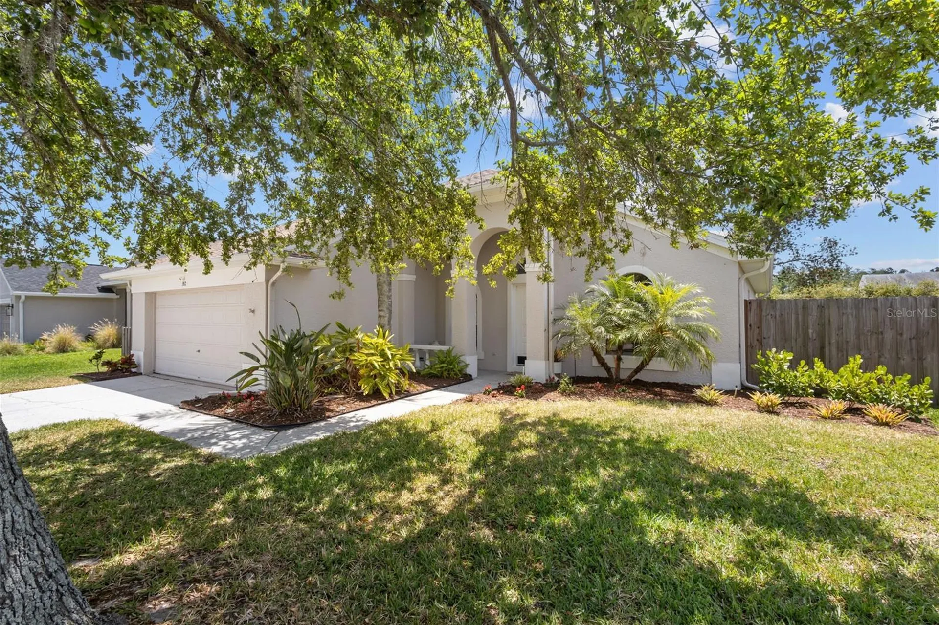 382 Fountainview Circle Oldsmar FL 34677