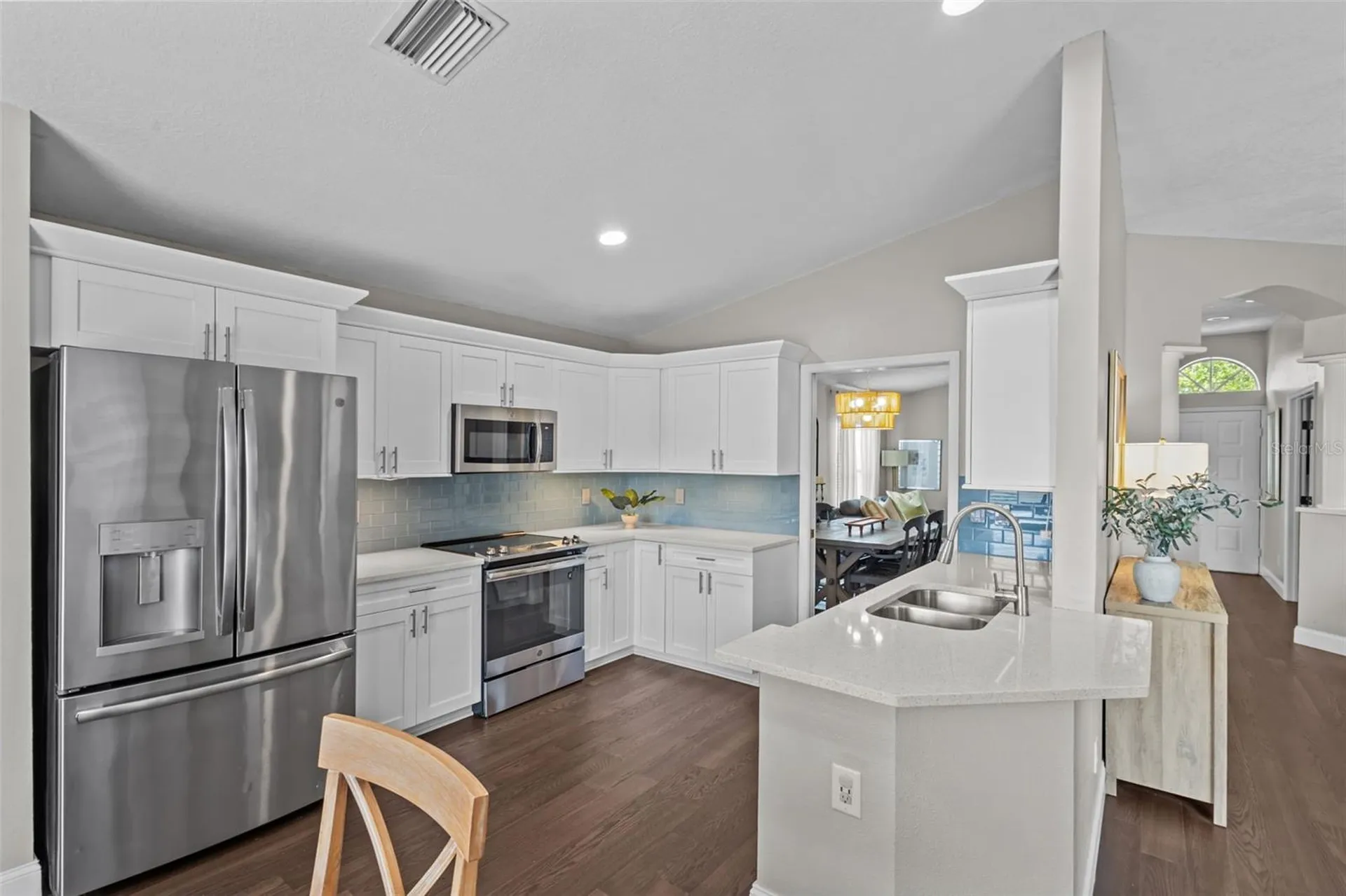 382 Fountainview Circle Oldsmar FL 34677
